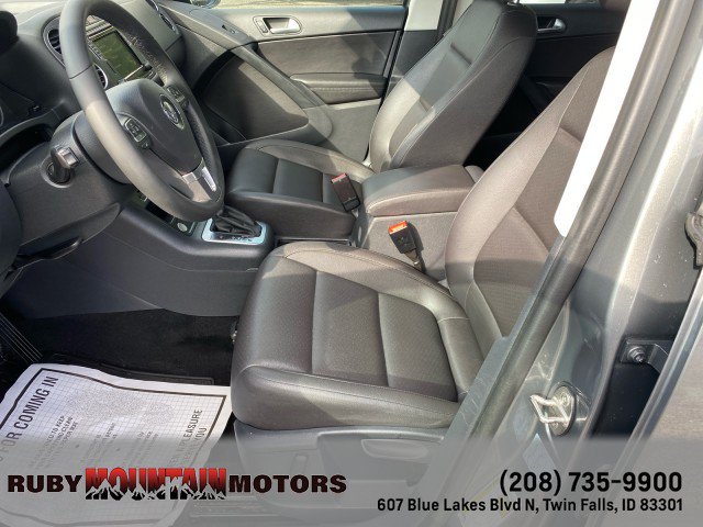 Used 2017 Volkswagen Tiguan S AWD/4WD image 11