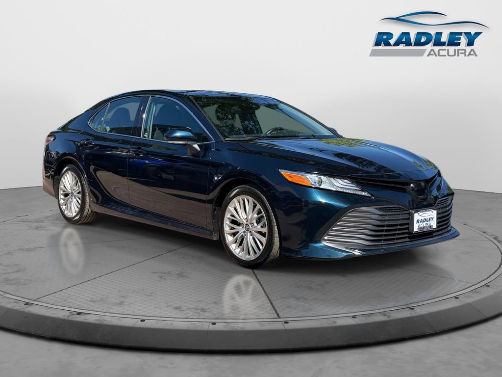 Used 2020 Toyota Camry XLE FWD video 1