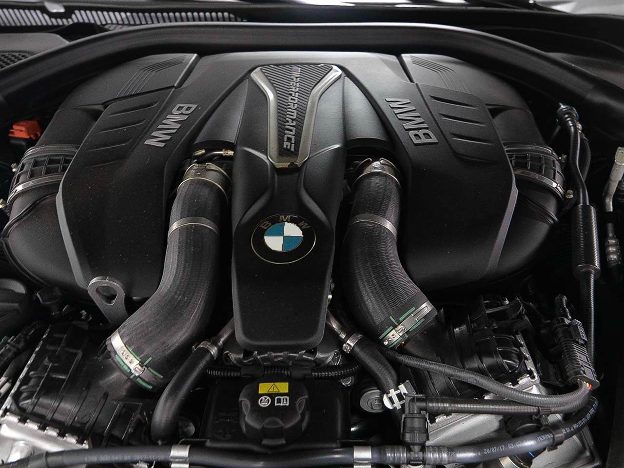 Used 2018 BMW M550i xDrive AWD/4WD image 17