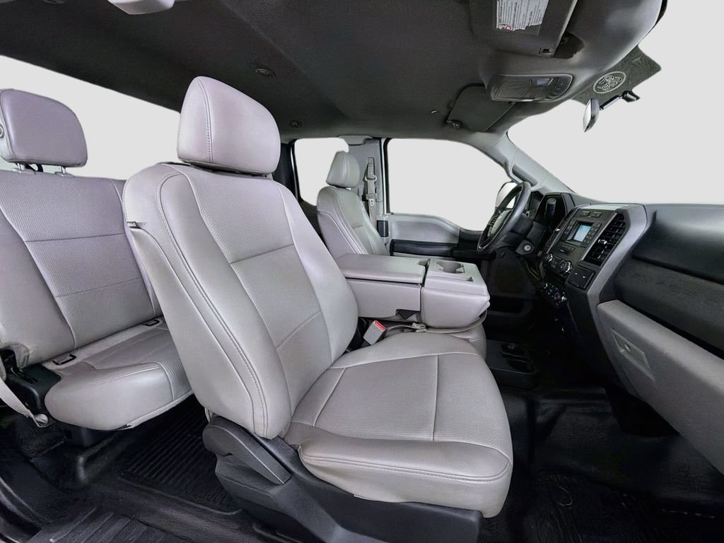 Used 2017 Ford F250 XL w/ Power Equipment Group AWD/4WD image 27