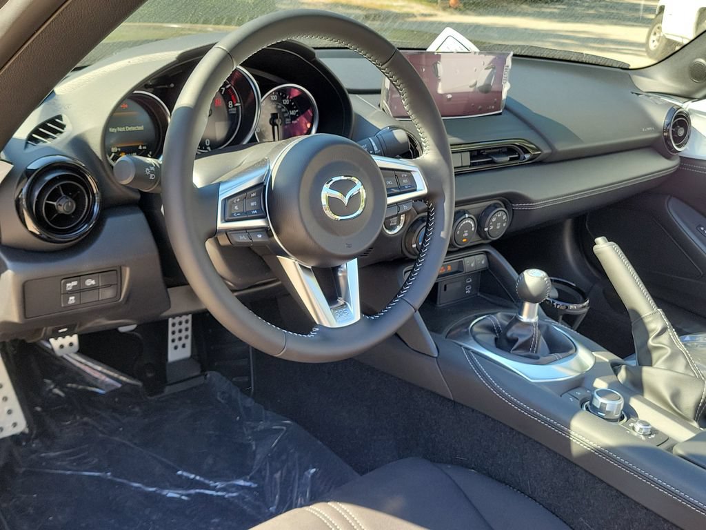 New 2026 MAZDA MX-5 Miata Club w/ Interior Package RWD image 13