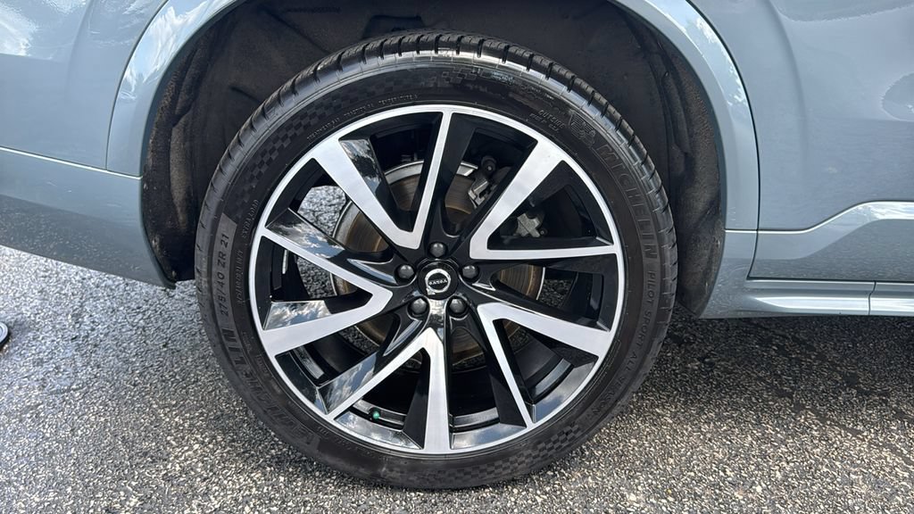 Used 2021 Volvo XC90 T6 Momentum w/ Climate Package AWD/4WD image 8