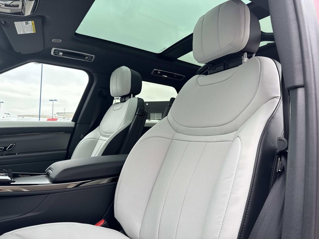 New 2026 Land Rover Range Rover Sport Dynamic SE image 21