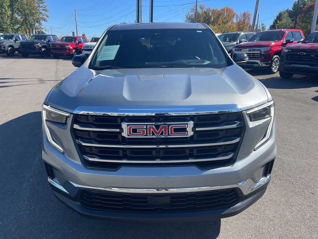 Used 2025 GMC Acadia Elevation image 8