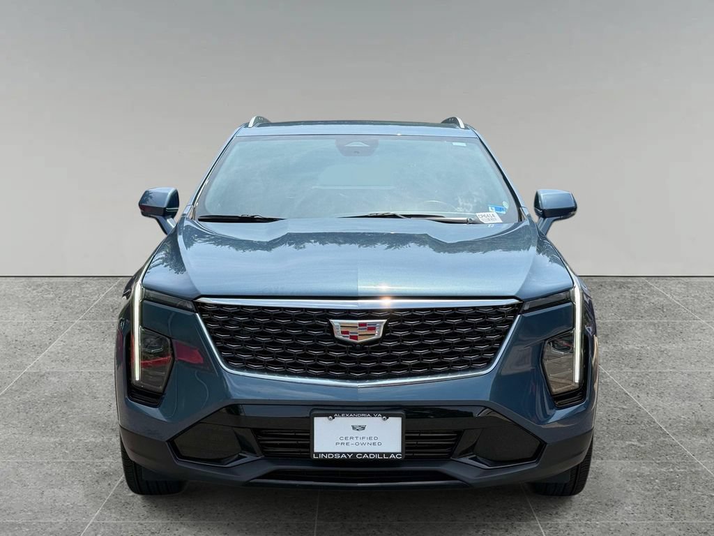 Used 2025 Cadillac XT4 Premium Luxury FWD image 8