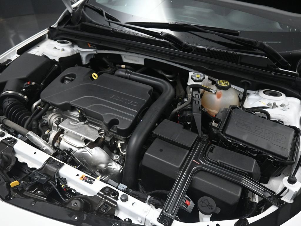 Used 2023 Chevrolet Malibu LT image 14