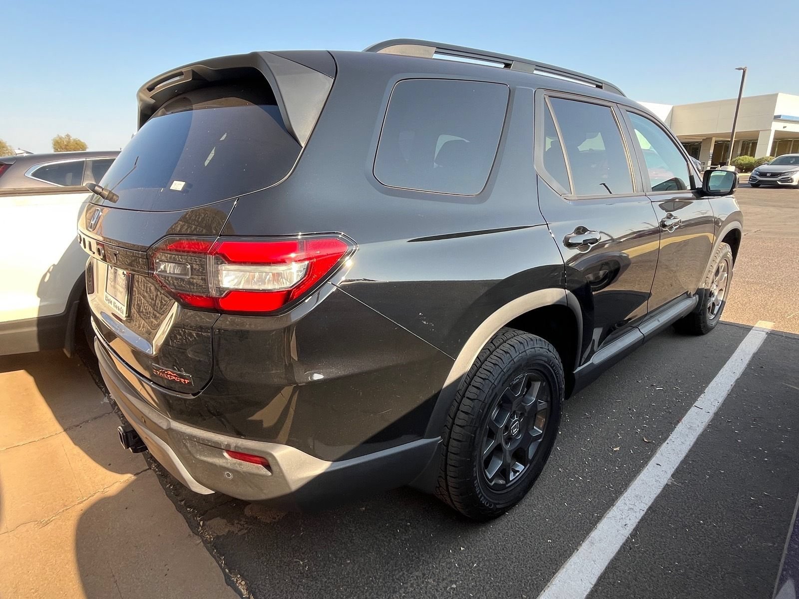 Used 2024 Honda Pilot TrailSport image 4