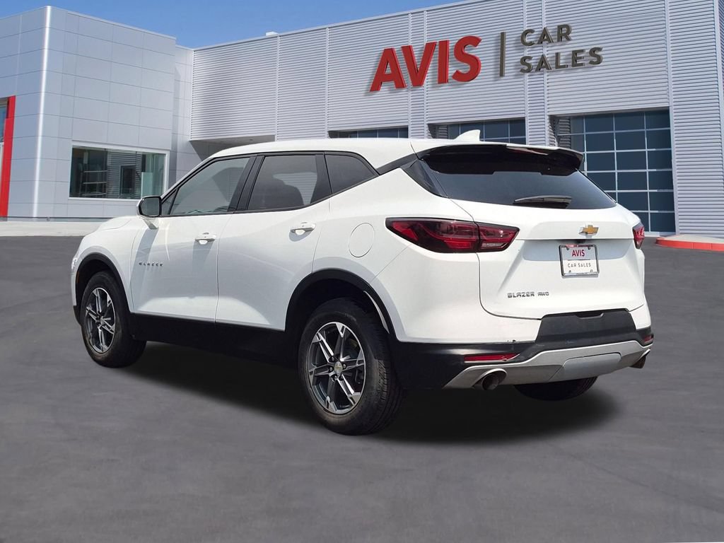Used 2025 Chevrolet Blazer LT AWD/4WD image 9