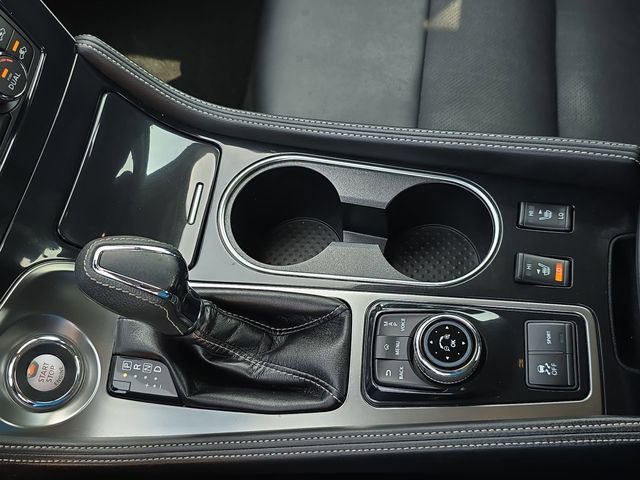 Used 2020 Nissan Maxima 3.5 SV w/ Floor Mat Group FWD image 25