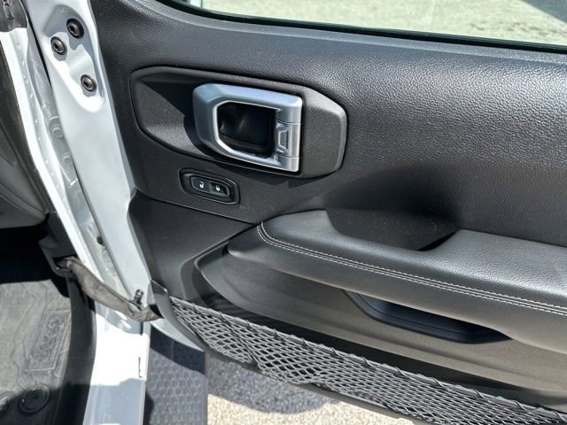 Used 2020 Jeep Wrangler Unlimited Sahara AWD/4WD image 13