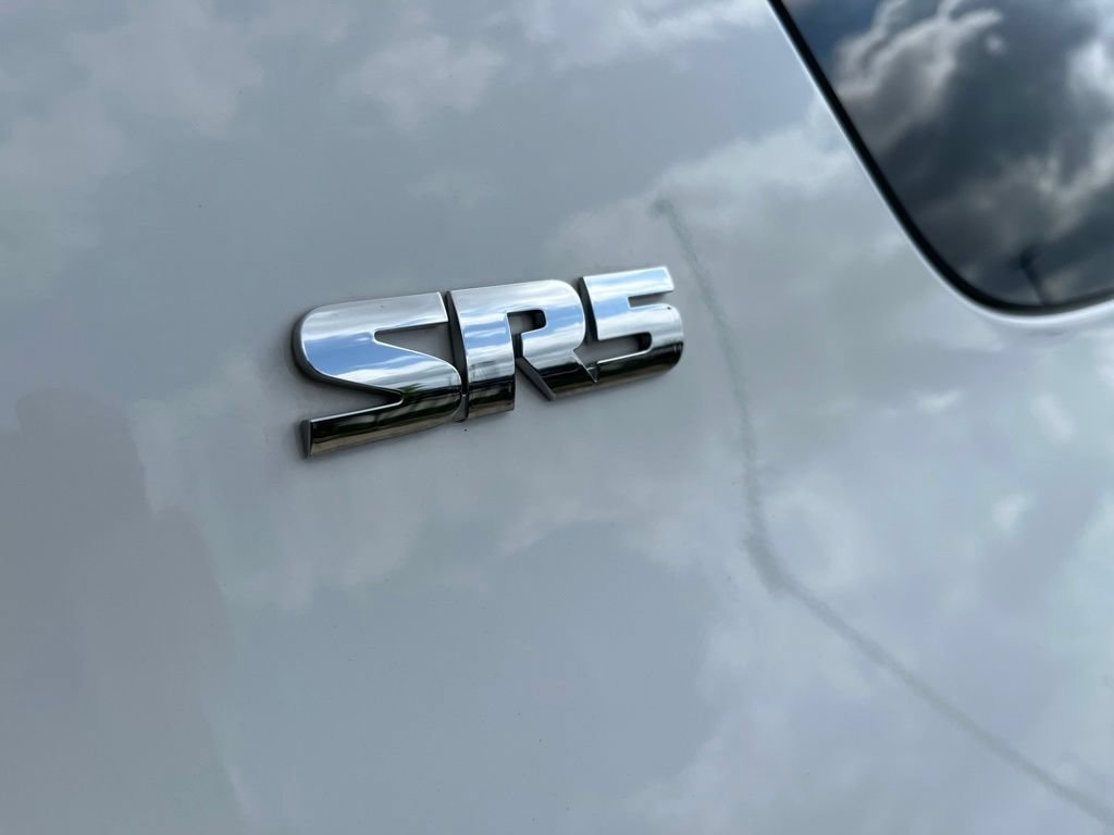 Used 2021 Toyota 4Runner SR5 AWD/4WD image 15