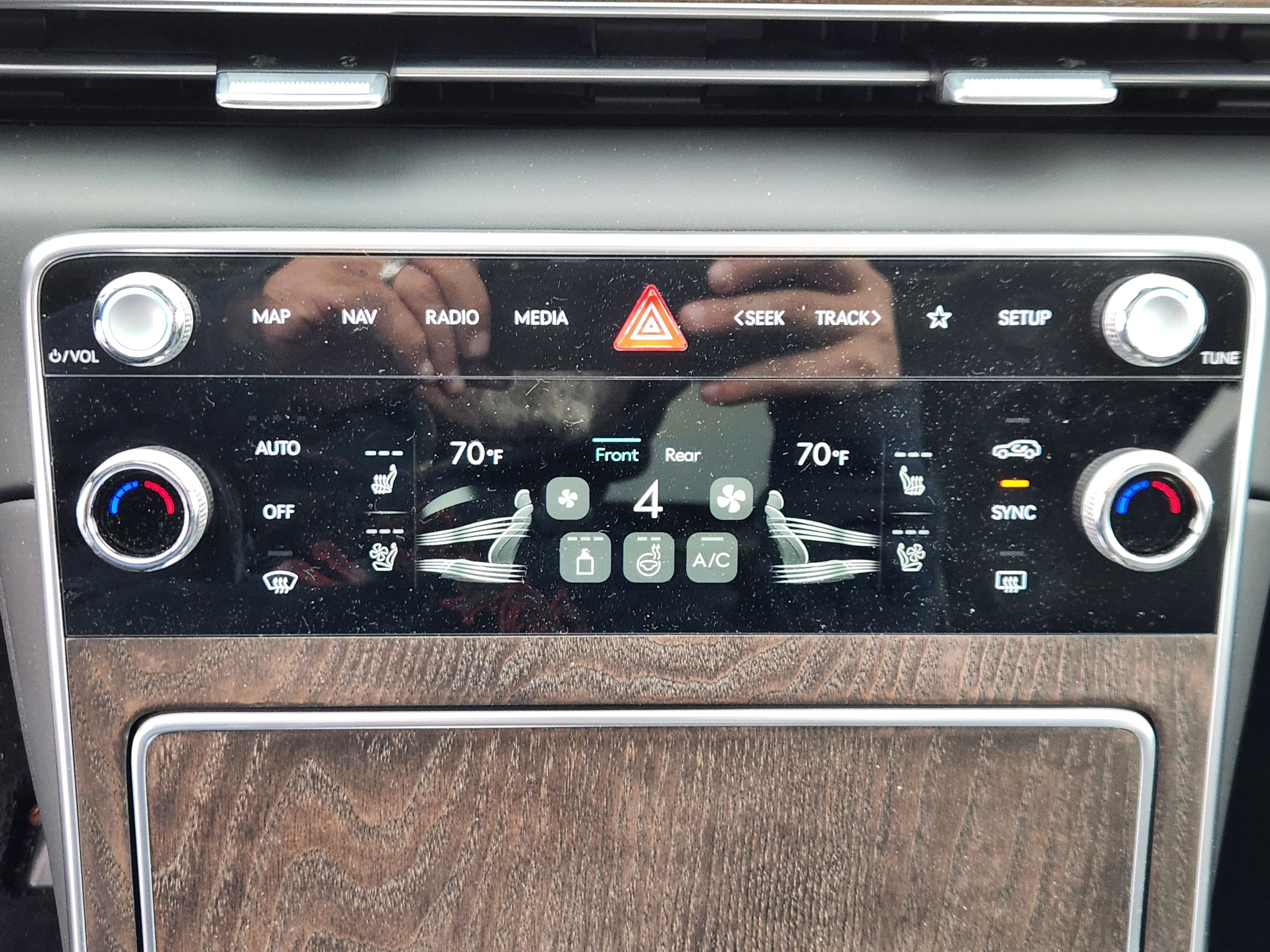 Used 2025 Genesis GV80 3.5T Prestige image 21