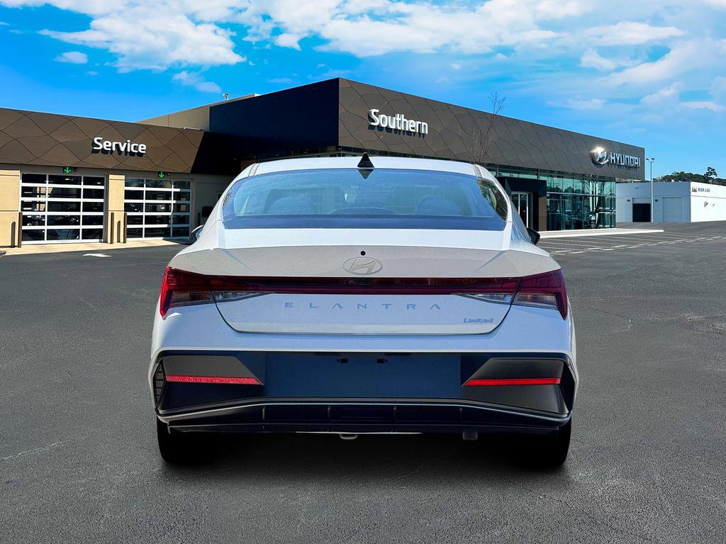 New 2026 Hyundai Elantra Limited image 7
