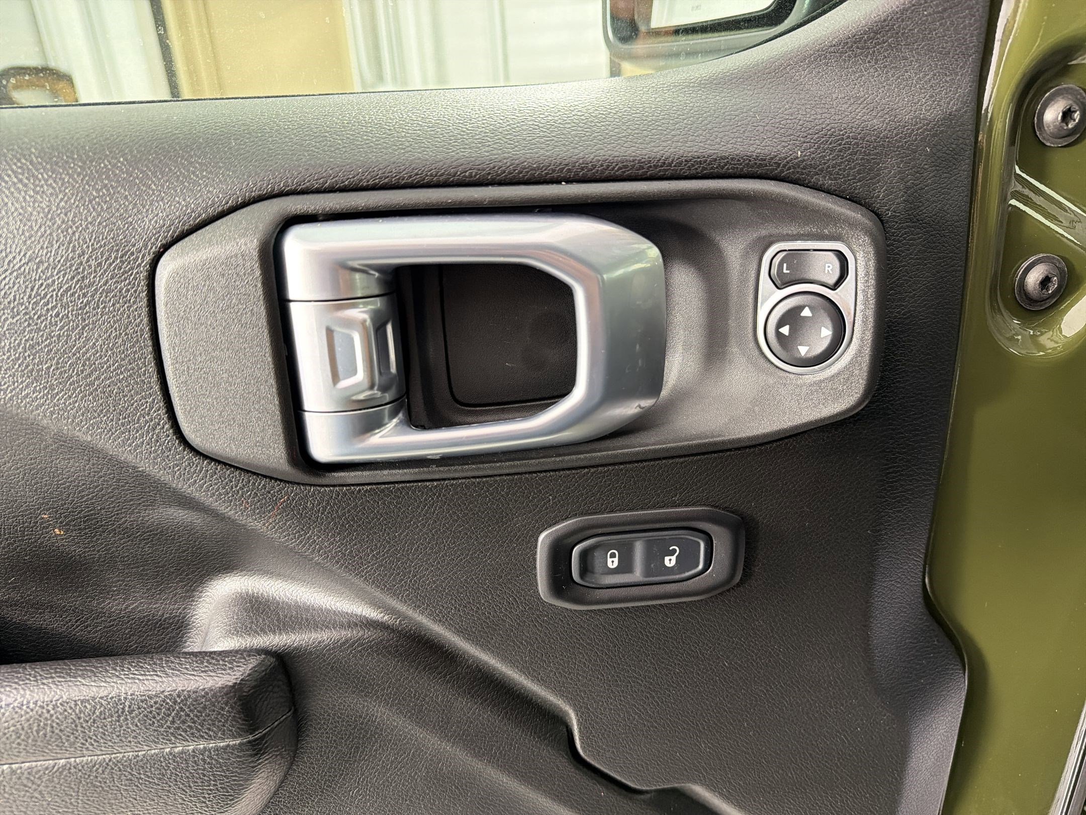 Used 2022 Jeep Wrangler Unlimited Willys image 12