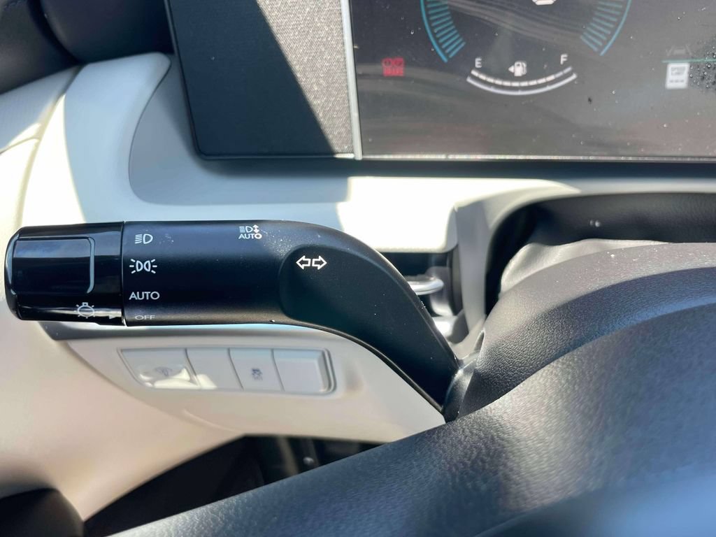 Certified 2025 Hyundai Tucson SE AWD/4WD image 23
