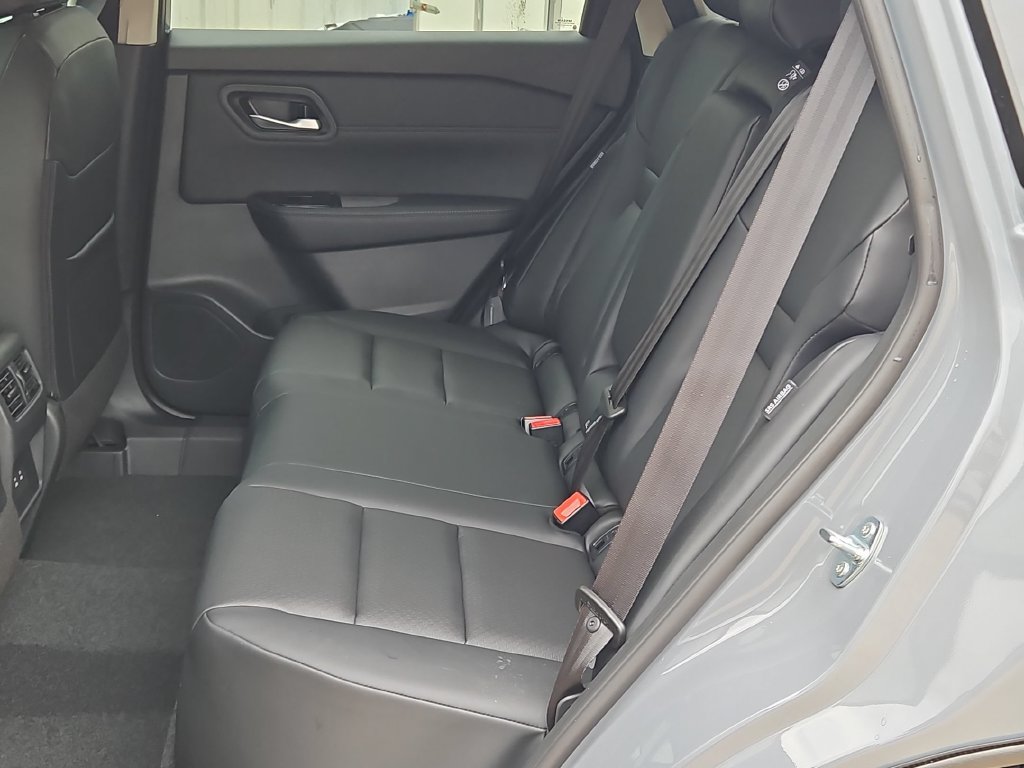 New 2026 Nissan Rogue Dark Armor FWD image 17