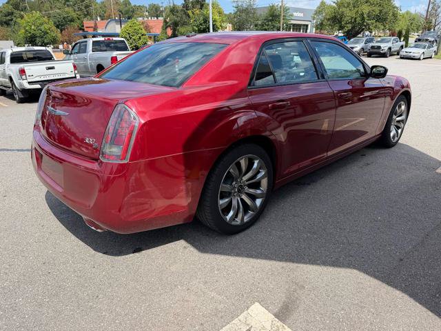 Used 2014 Chrysler 300 S RWD image 4