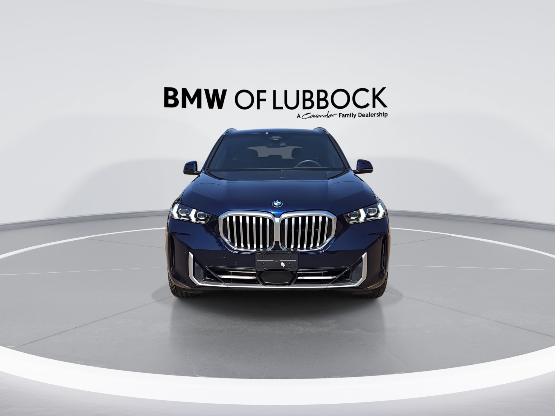 Used 2024 BMW X5 xDrive40i w/ Premium Package AWD/4WD image 3