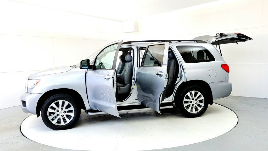 Used 2017 Toyota Sequoia Limited w/ Safety & Convenience Package AWD/4WD image 10