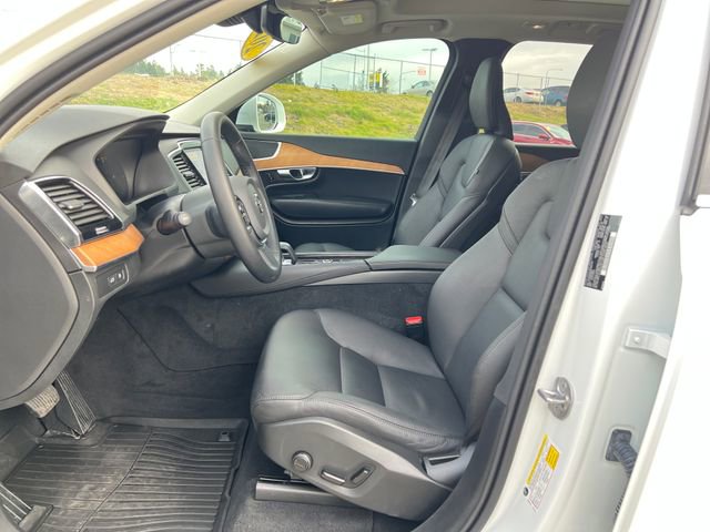 Used 2025 Volvo XC90 T8 Plus w/ Protection Package Premier image 18