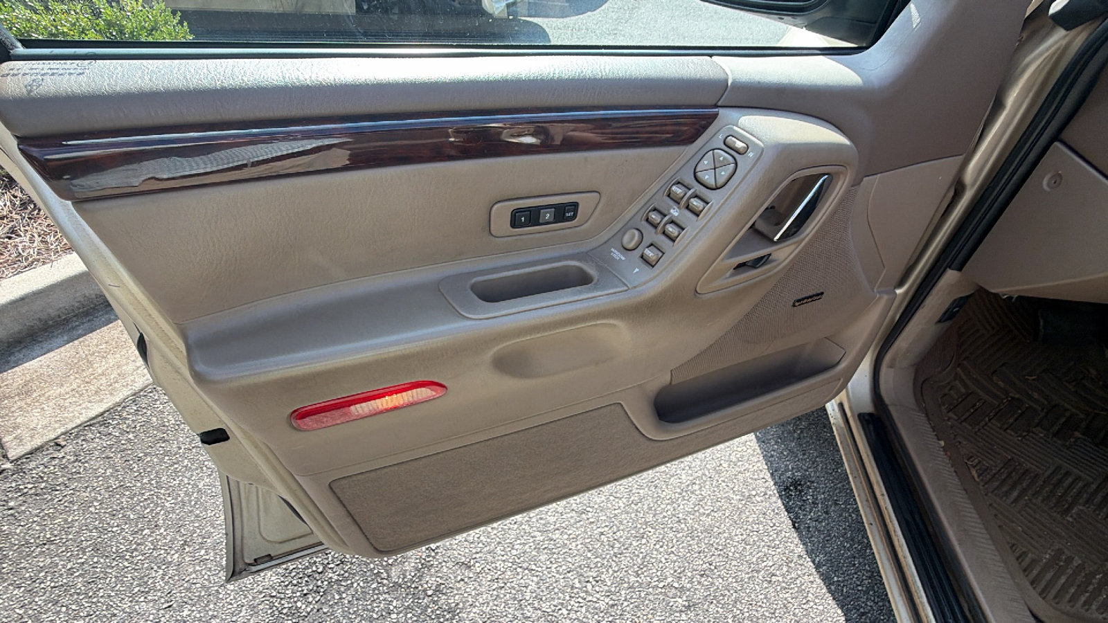 Used 2001 Jeep Grand Cherokee Limited AWD/4WD image 14