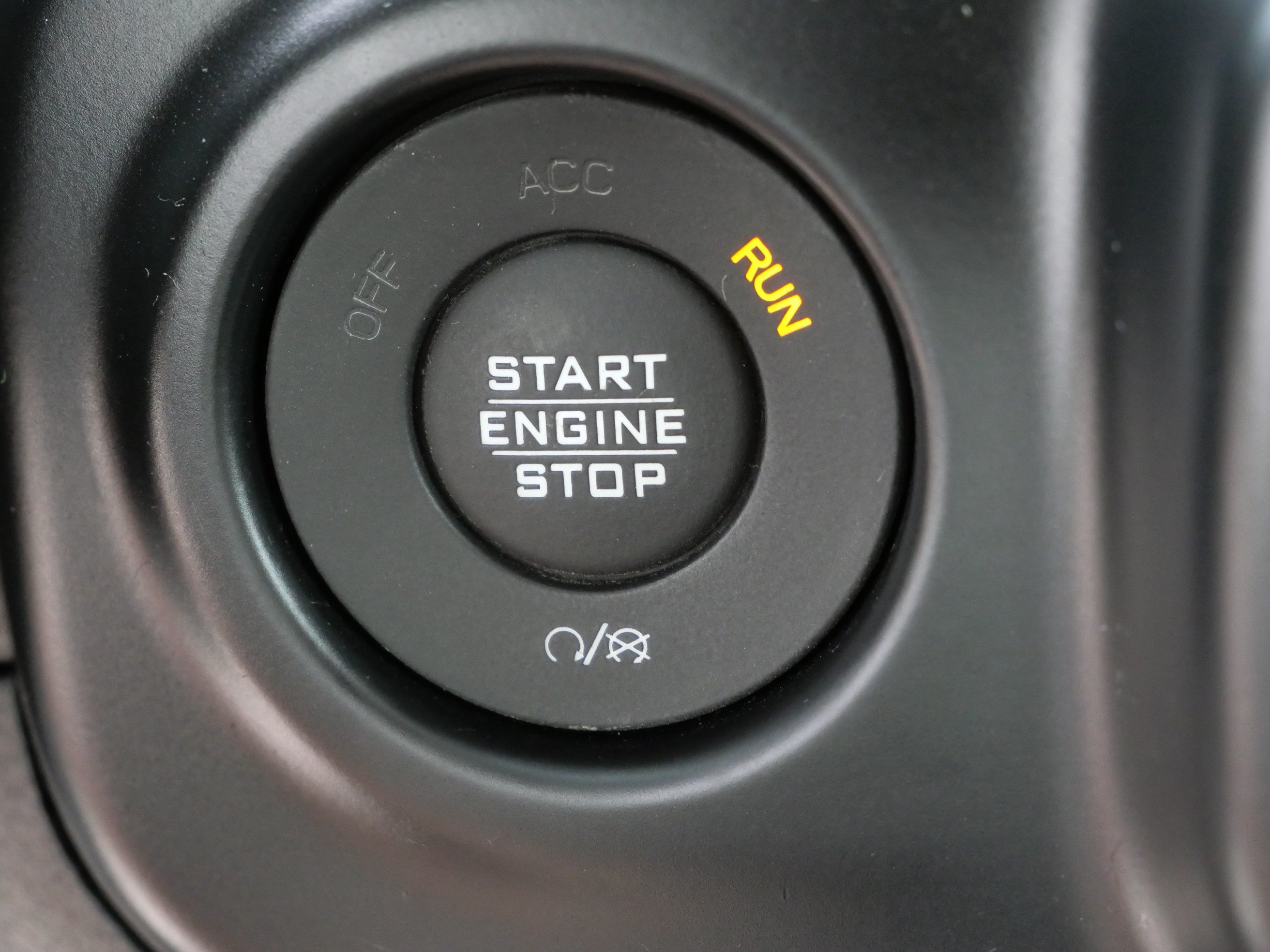 Used 2019 Jeep Wrangler Unlimited Sahara w/ Dual Top Group AWD/4WD image 30