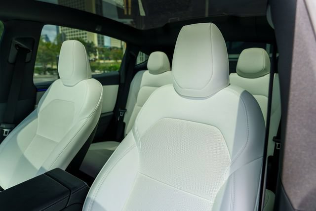 Used 2026 Tesla Model Y 2WD image 10