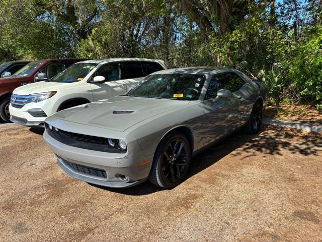 Used 2019 Dodge Challenger SXT w/ Blacktop Package RWD image 6