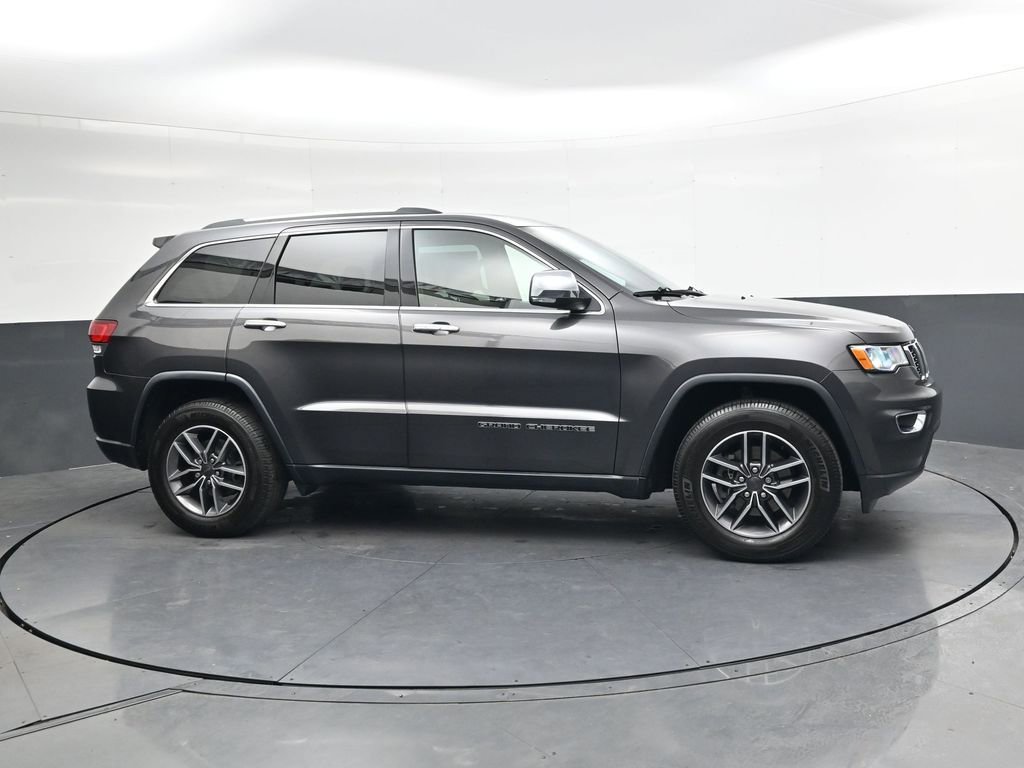 Used 2020 Jeep Grand Cherokee Limited w/ Luxury Group II image 3