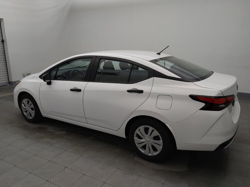 Used 2023 Nissan Versa S FWD image 3