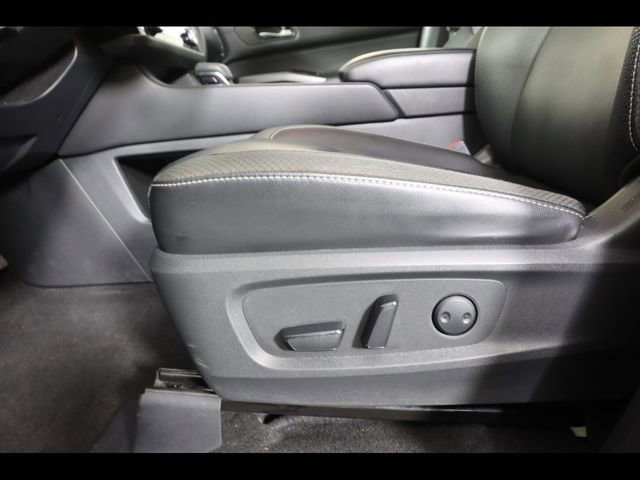 Used 2023 Nissan Pathfinder SL w/ SL Premium Package AWD/4WD image 19