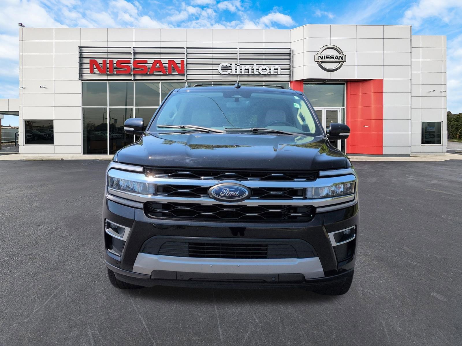 Used 2024 Ford Expedition Max Limited AWD/4WD image 8