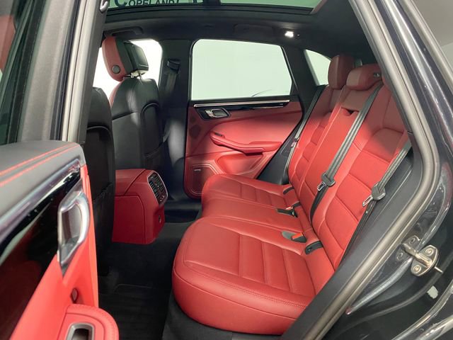 Used 2024 Porsche Macan S AWD/4WD image 11