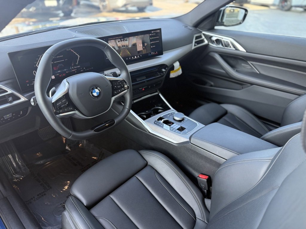 Used 2025 BMW 430i Coupe w/ Convenience Package image 9