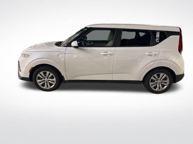 Used 2022 Kia Soul LX image 6