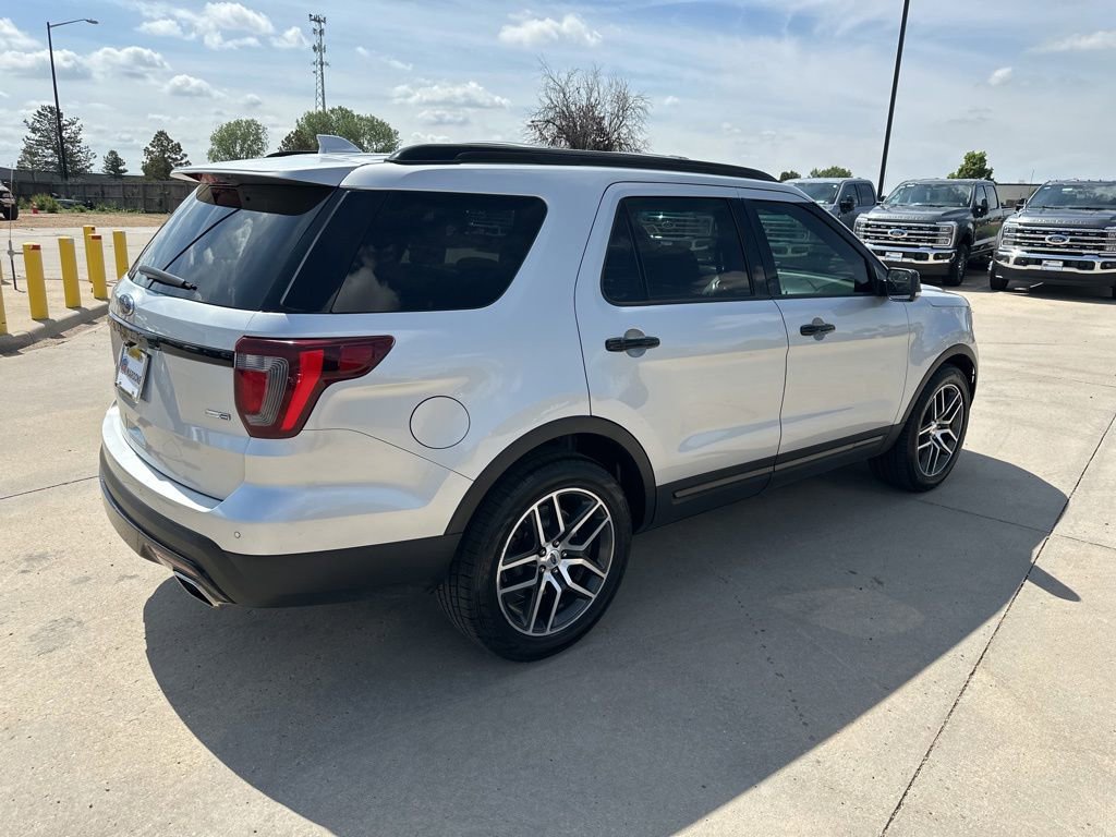 Used 2017 Ford Explorer Sport w/ Equipment Group 401A AWD/4WD image 36