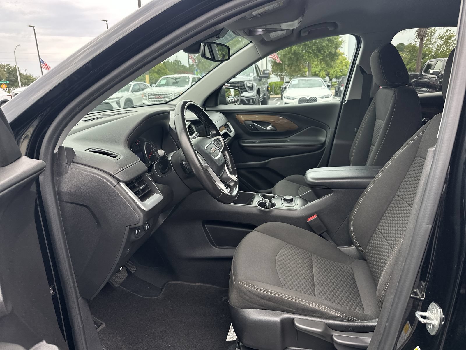 Used 2020 GMC Terrain SLE FWD image 16