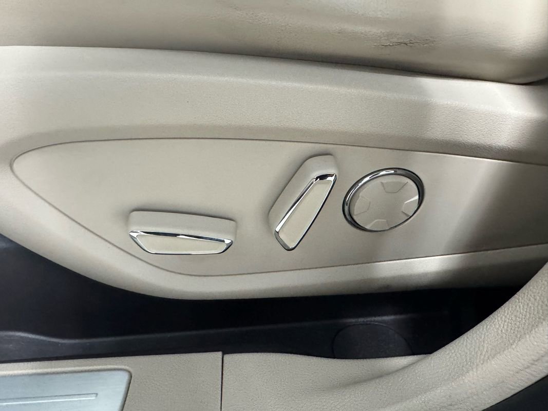 Used 2019 Lincoln MKC Reserve AWD/4WD image 21