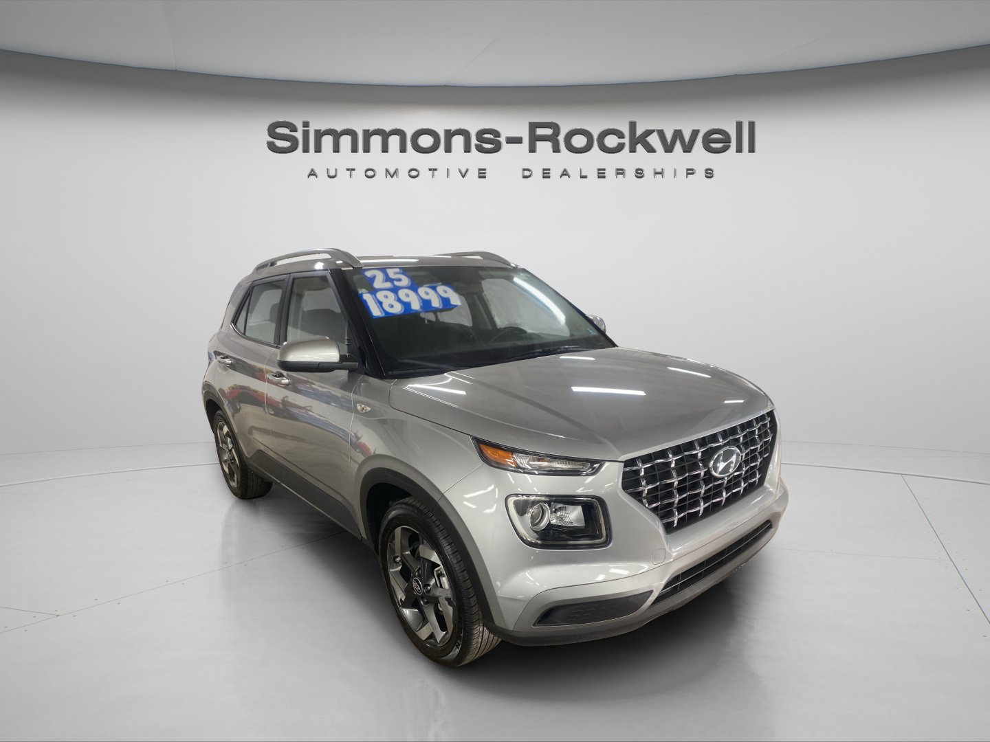 Used 2025 Hyundai Venue SEL FWD image 7