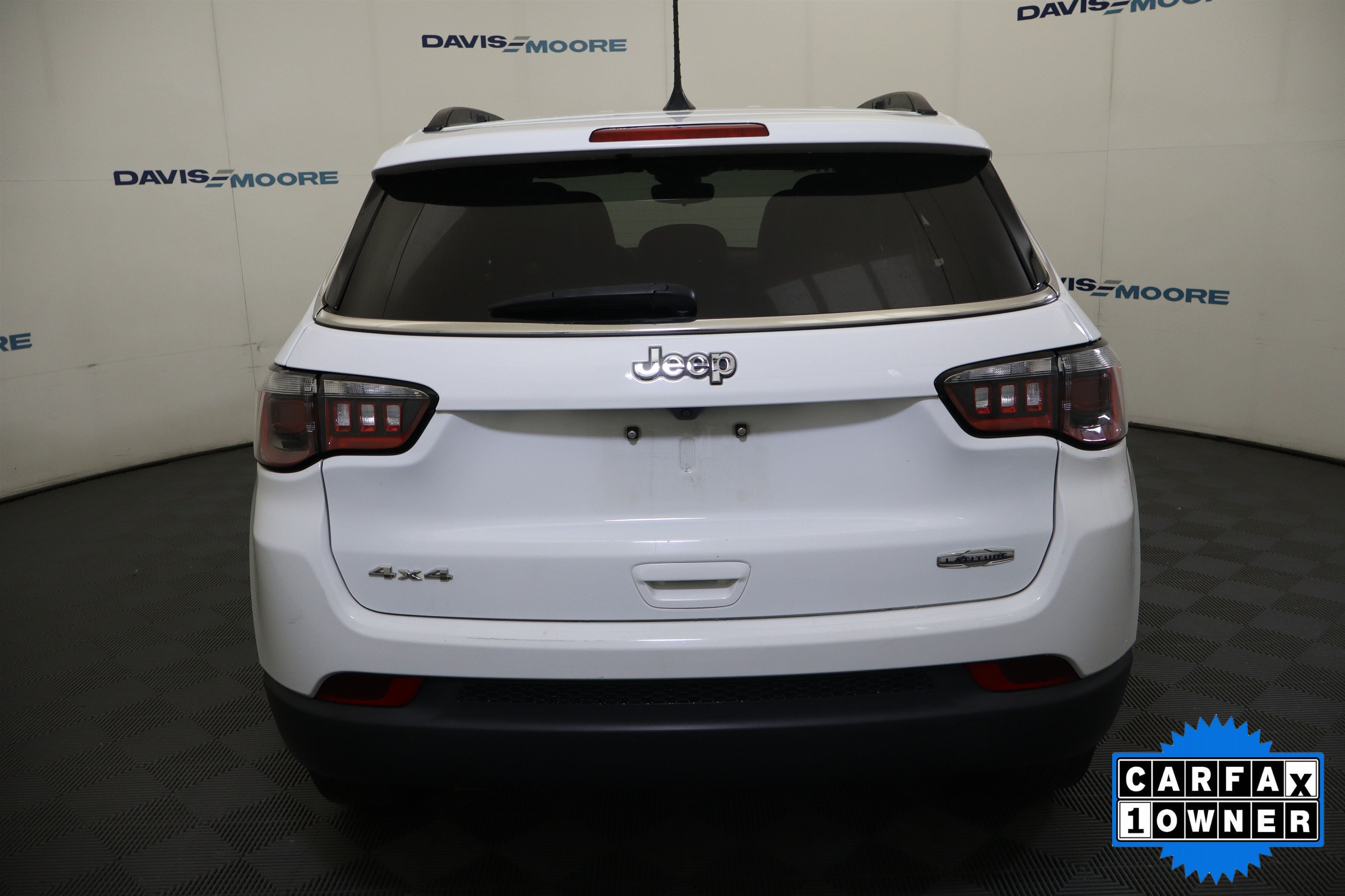 Used 2024 Jeep Compass Latitude AWD/4WD image 8