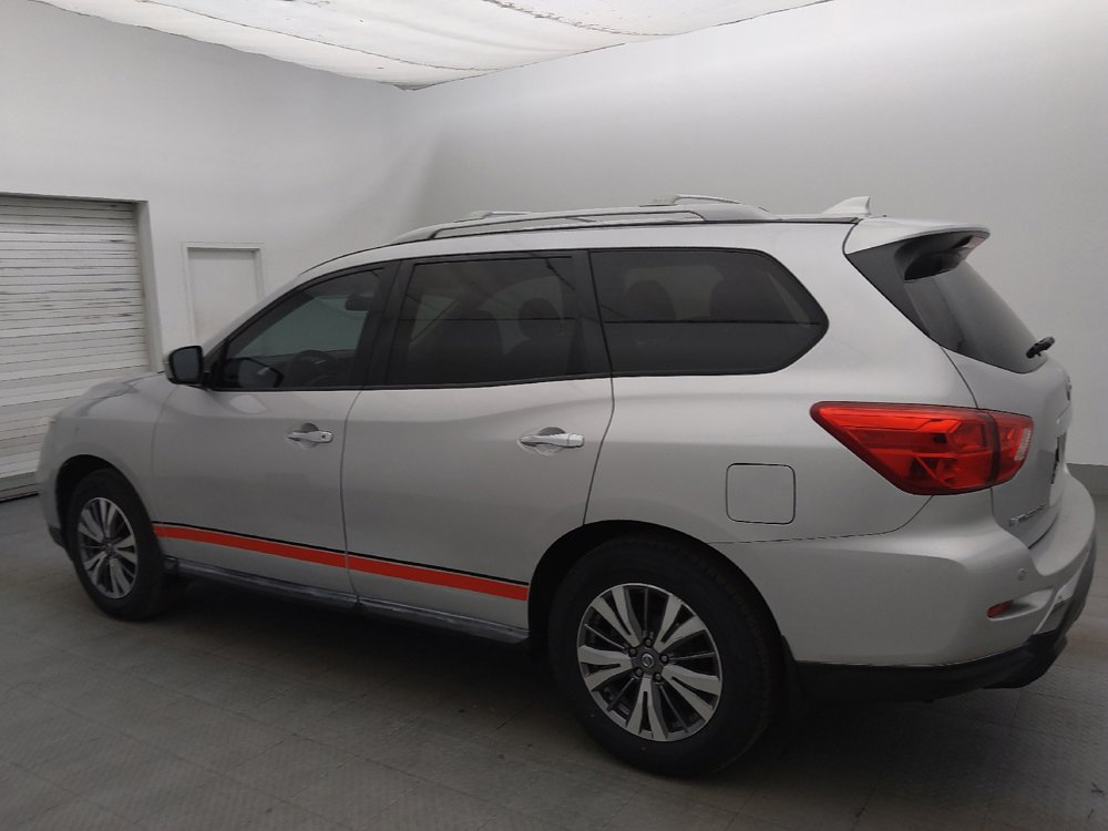 Used 2019 Nissan Pathfinder S FWD image 3