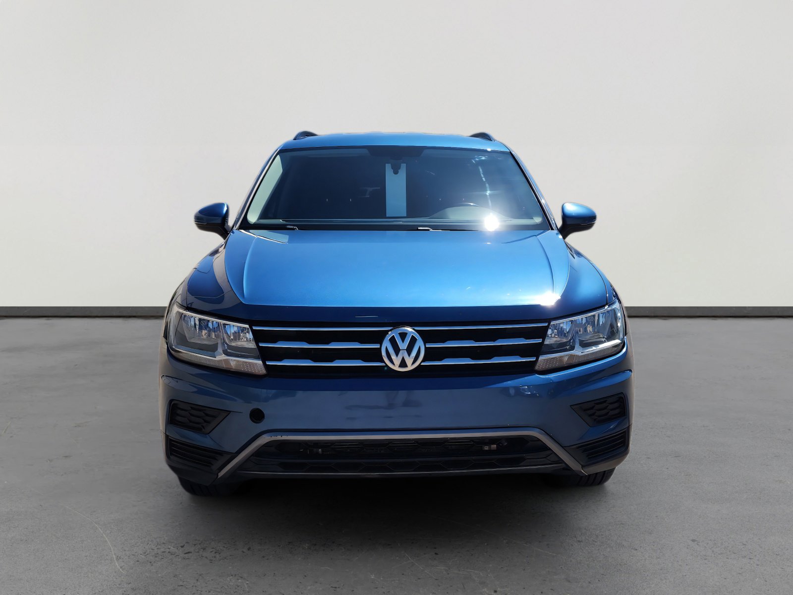 Used 2018 Volkswagen Tiguan S FWD image 8