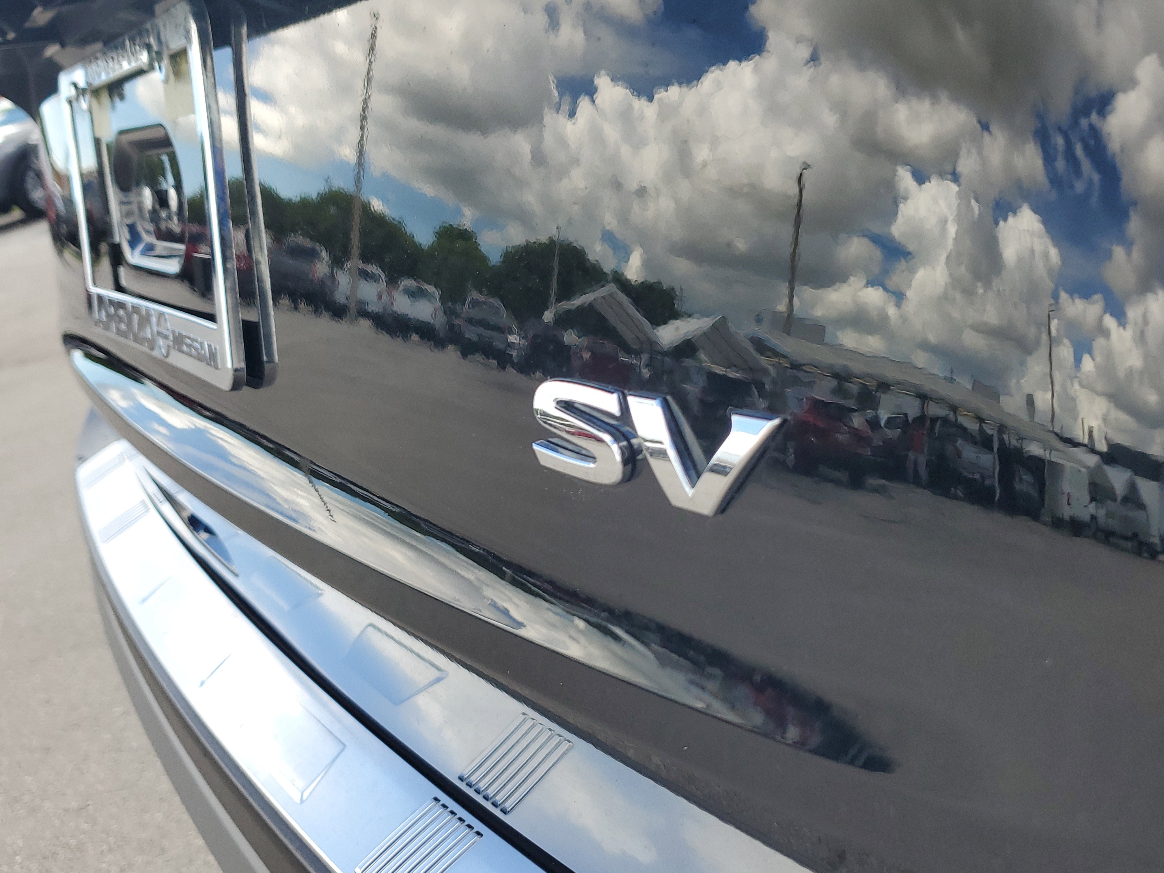 Used 2023 Nissan Rogue SV image 30