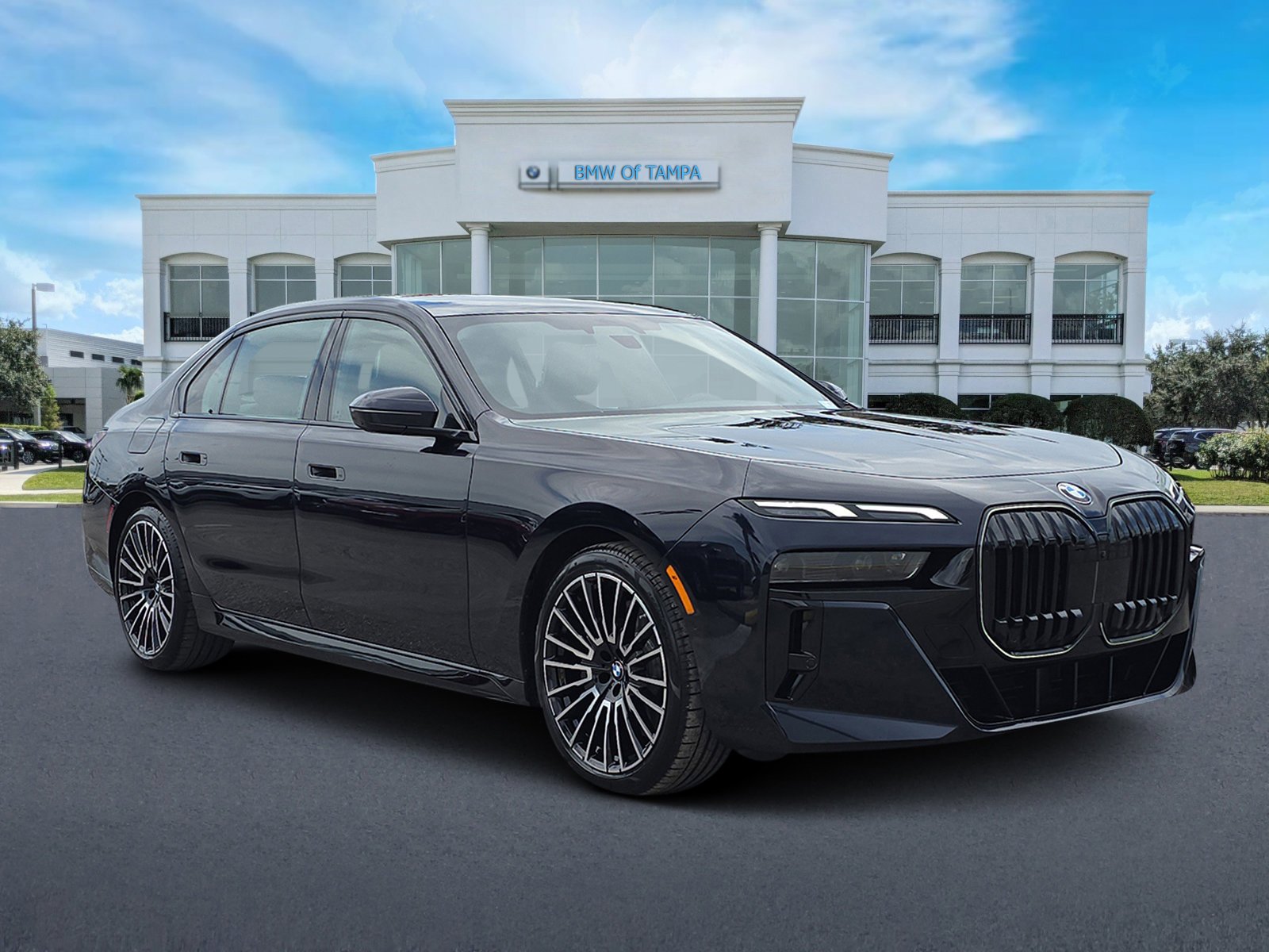 New 2025 BMW 760i xDrive