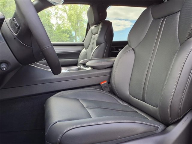 New 2025 Jeep Wagoneer 4WD image 15