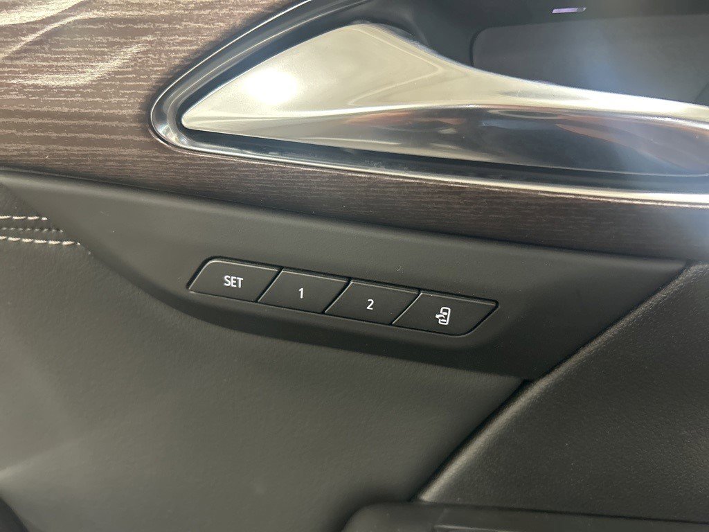 Used 2021 Buick Envision Avenir image 16