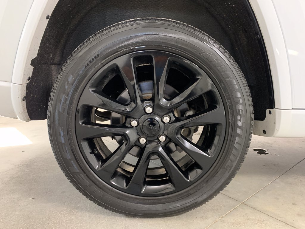 Used 2019 Jeep Grand Cherokee Altitude AWD/4WD image 26