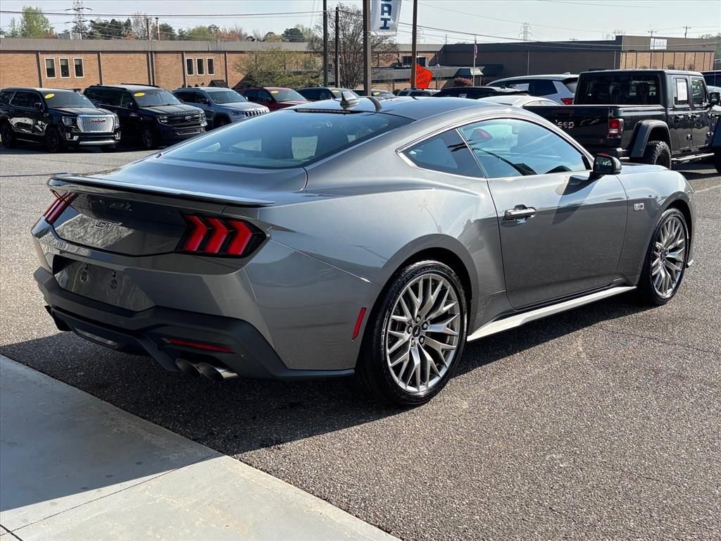 Used 2025 Ford Mustang GT Premium image 26