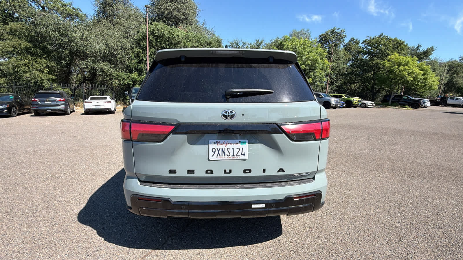 Used 2026 Toyota Sequoia Limited w/ Tow Technology Package AWD/4WD image 6