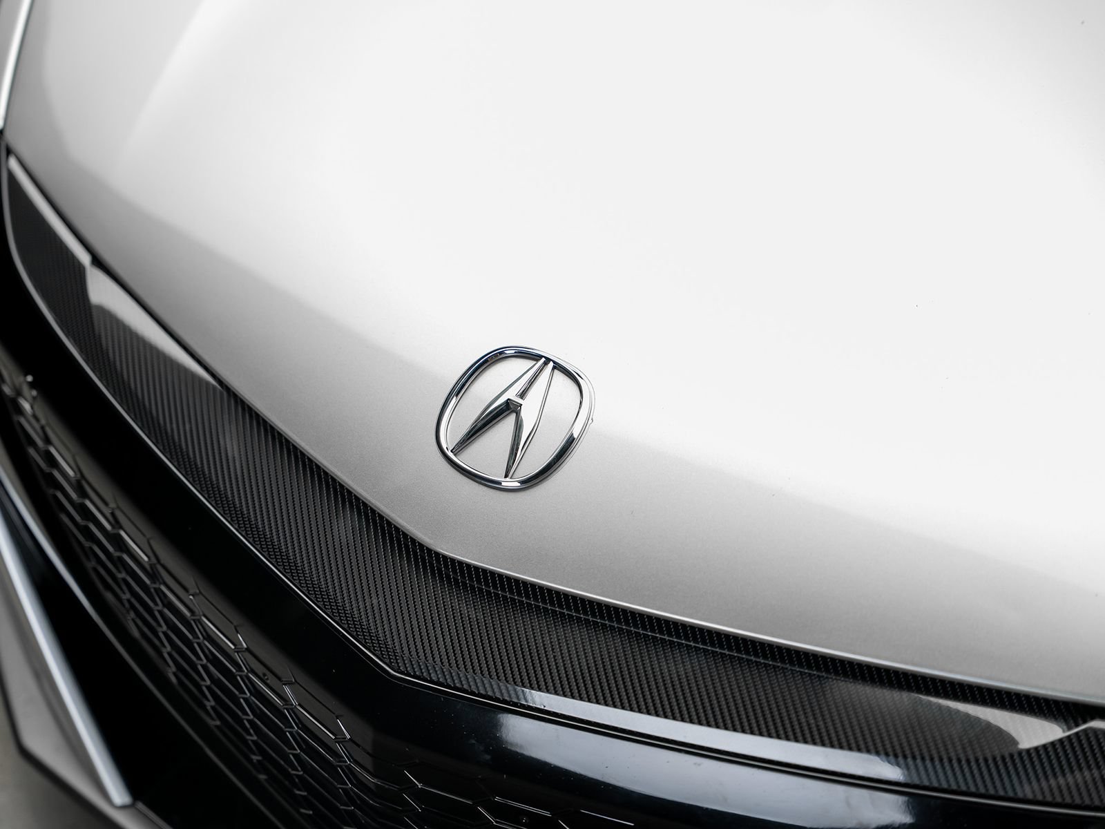 Used 2017 Acura NSX AWD/4WD image 5